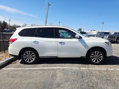 2015 Nissan Pathfinder SV