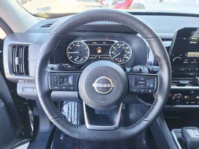 2023 Nissan Pathfinder SL