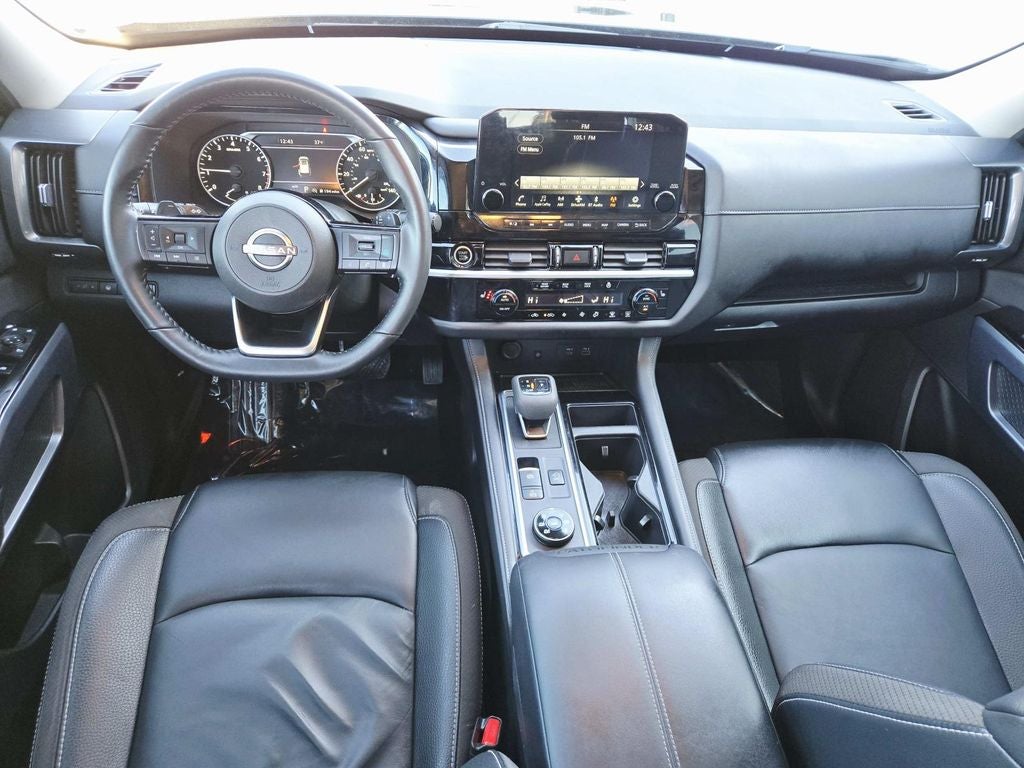 2023 Nissan Pathfinder SL