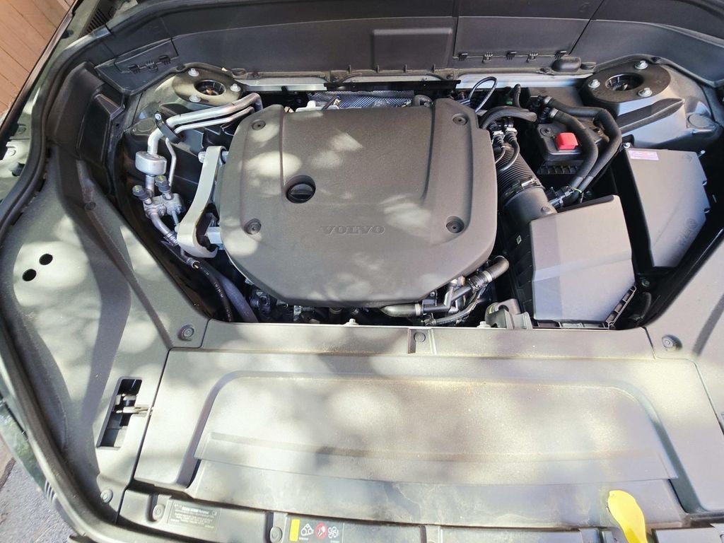 2025 Volvo XC90 B6 Plus 6-Seater