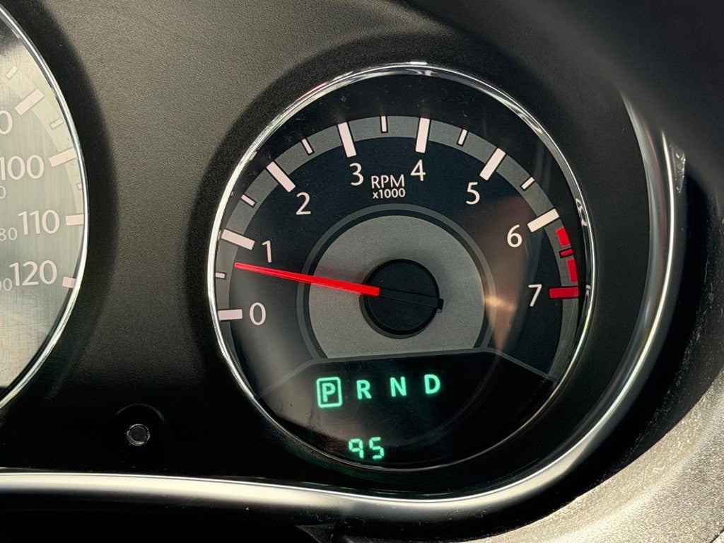 2013 Chrysler 200 4dr Sdn LX