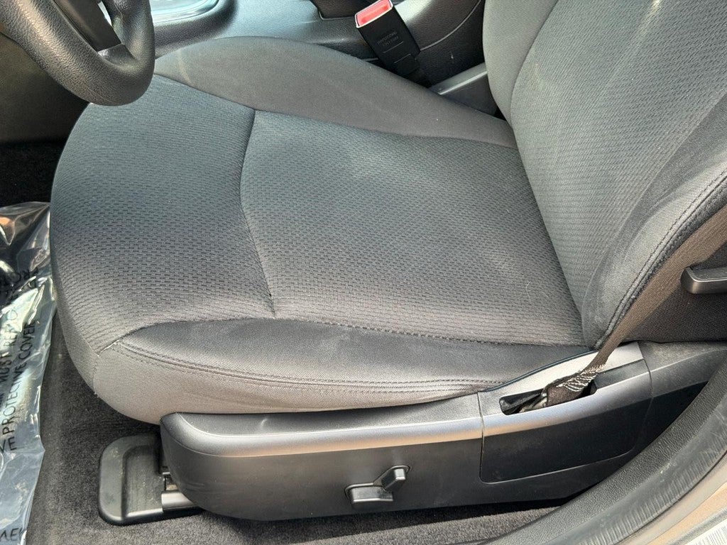 2013 Chrysler 200 4dr Sdn LX