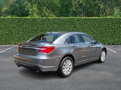 2013 Chrysler 200 4dr Sdn LX