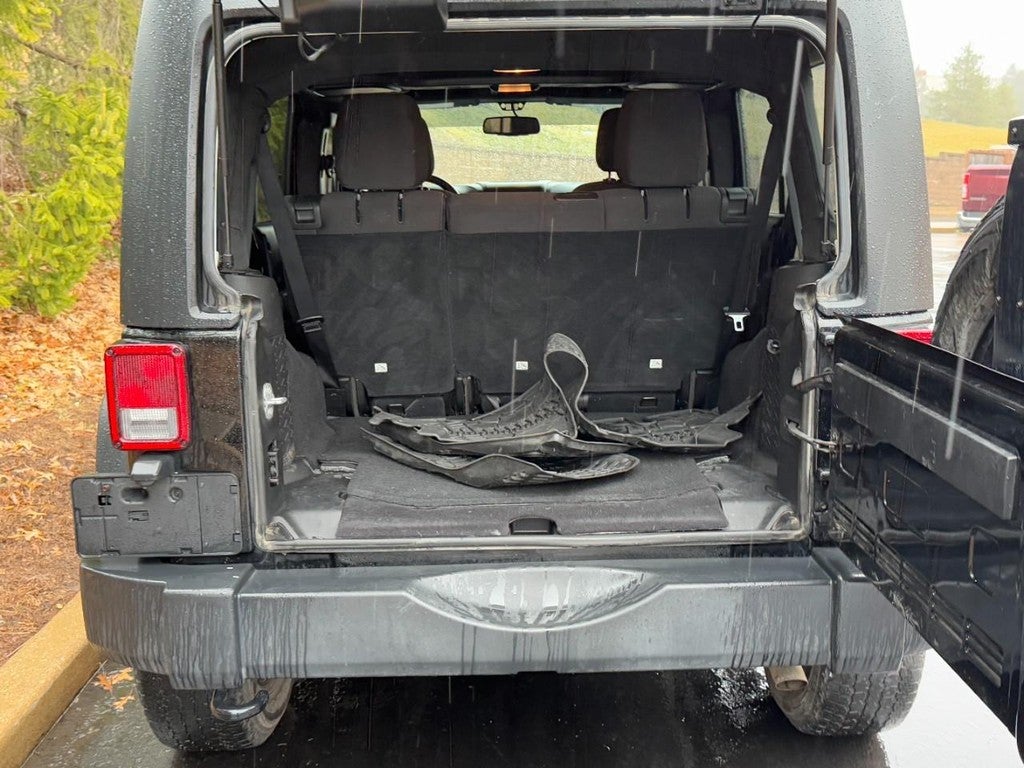 2015 Jeep Wrangler Unlimited 4WD 4dr Sport