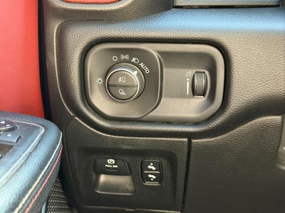 2020 RAM 1500 Rebel 4x4 Crew Cab 5'7" Box