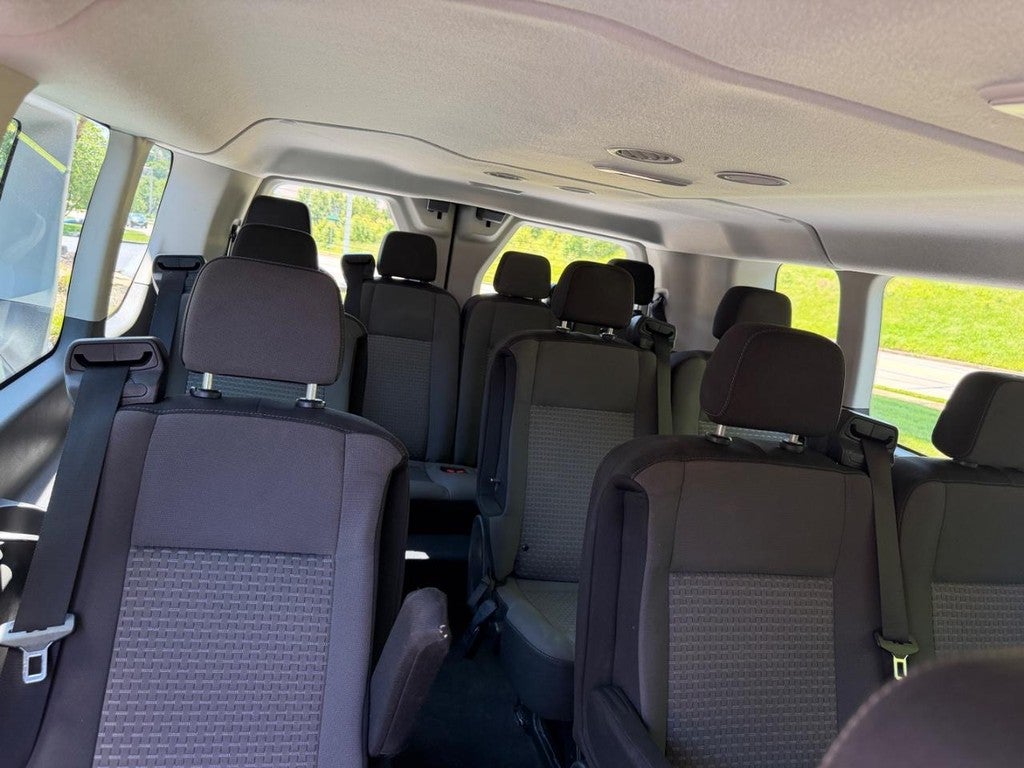 2024 Ford Transit Passenger Wagon T-350 148" Low Roof XLT RWD