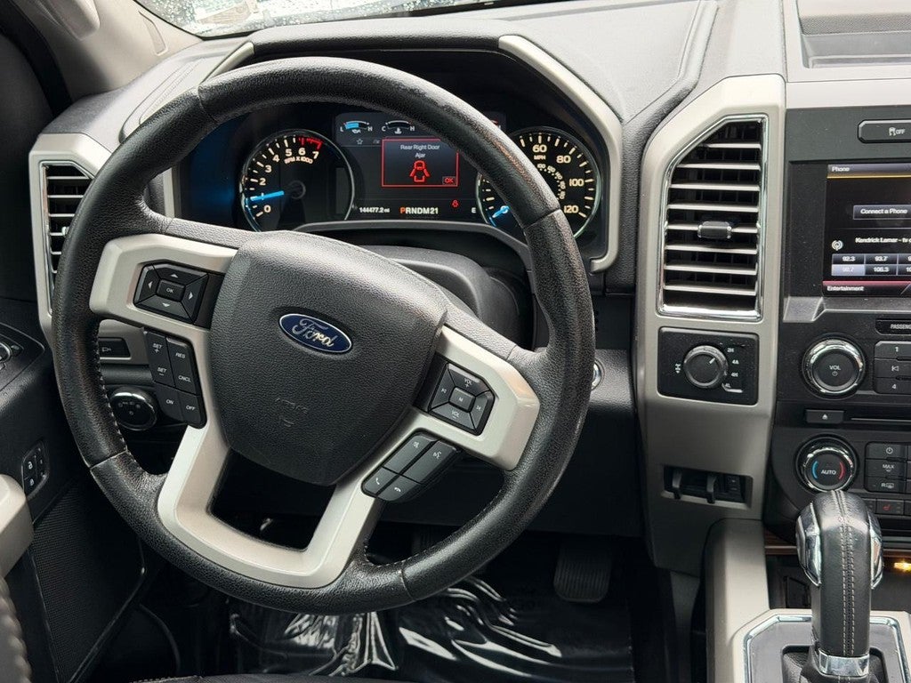 2015 Ford F-150 4WD SuperCrew 145" Lariat