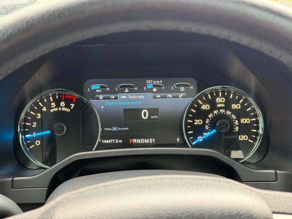 2015 Ford F-150 4WD SuperCrew 145" Lariat