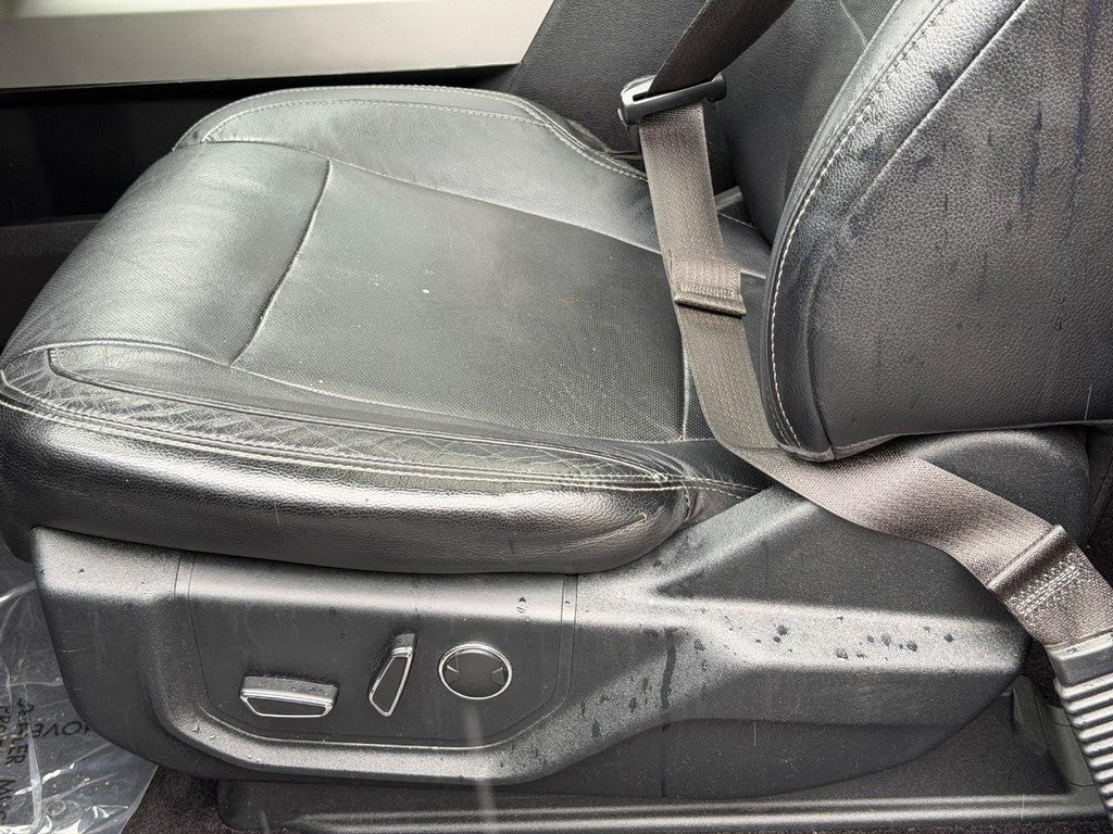 2015 Ford F-150 4WD SuperCrew 145" Lariat