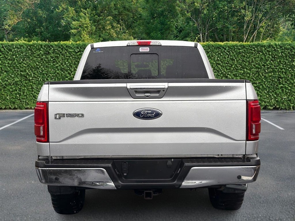 2015 Ford F-150 4WD SuperCrew 145" Lariat