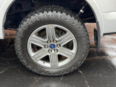 2015 Ford F-150 4WD SuperCrew 145" Lariat