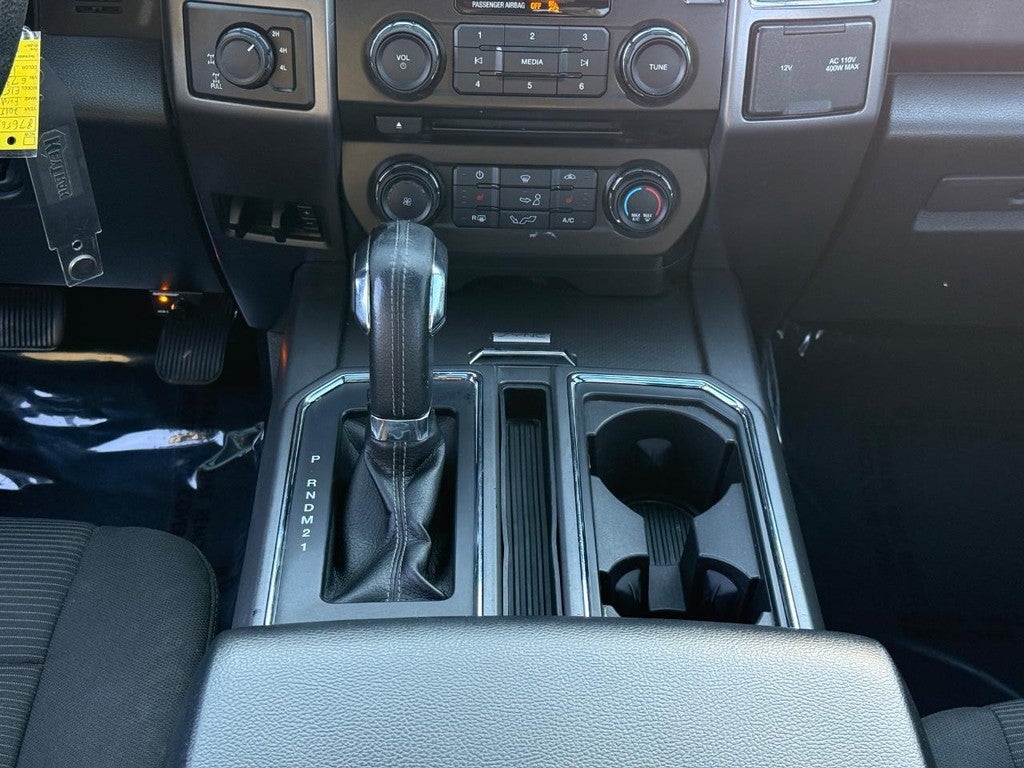 2015 Ford F-150 4WD SuperCrew 145" XLT