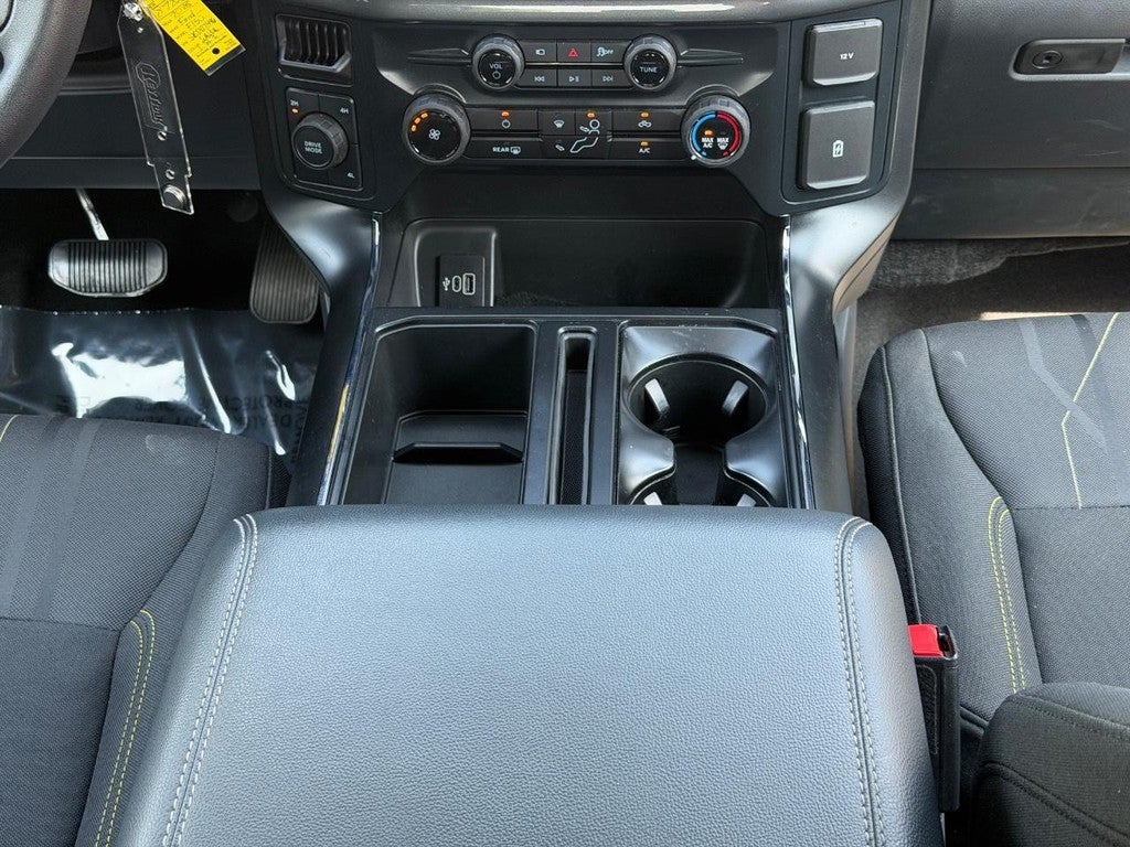 2025 Ford F-150 STX 4WD SuperCrew 5.5' Box