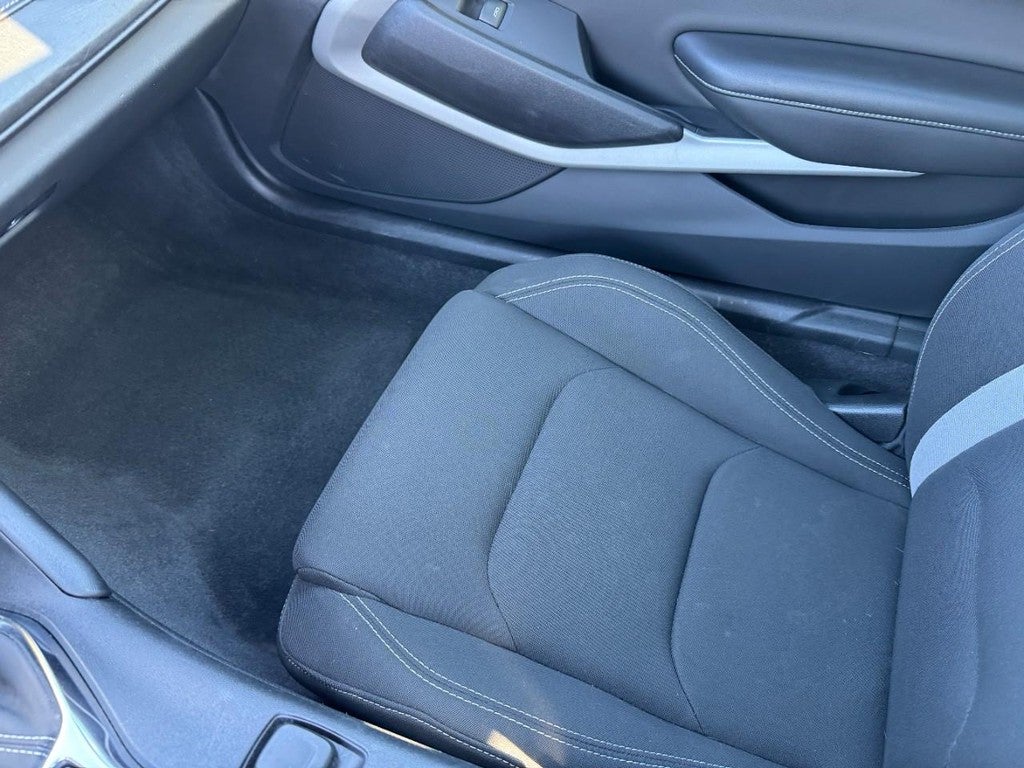 2021 Chevrolet Camaro 2dr Cpe 1LT