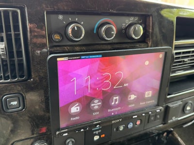 2021 Chevrolet Express Passenger RWD 3500 155" LS