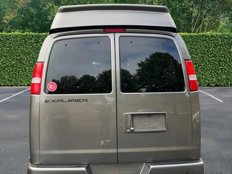 2021 Chevrolet Express Passenger RWD 3500 155" LS