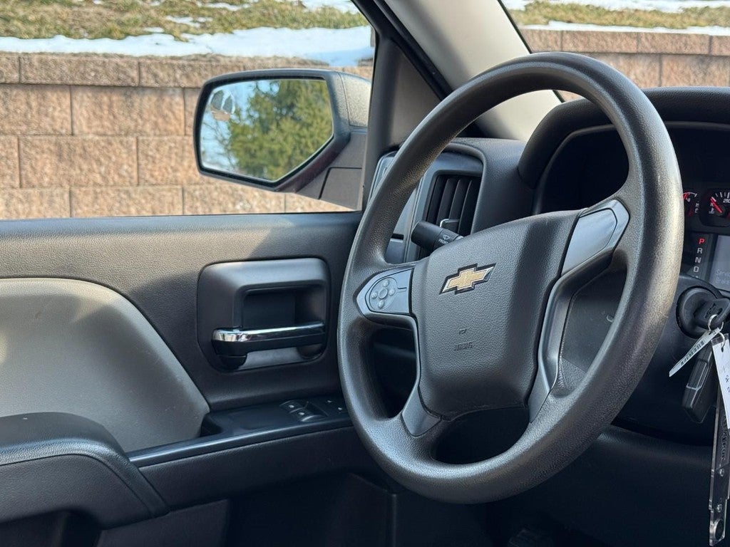 2016 Chevrolet Silverado 1500 4WD Reg Cab 133.0" LS