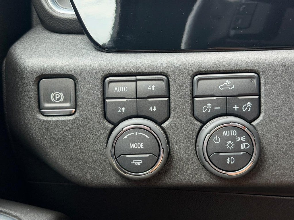 2024 Chevrolet Silverado 1500 4WD Crew Cab 147" RST