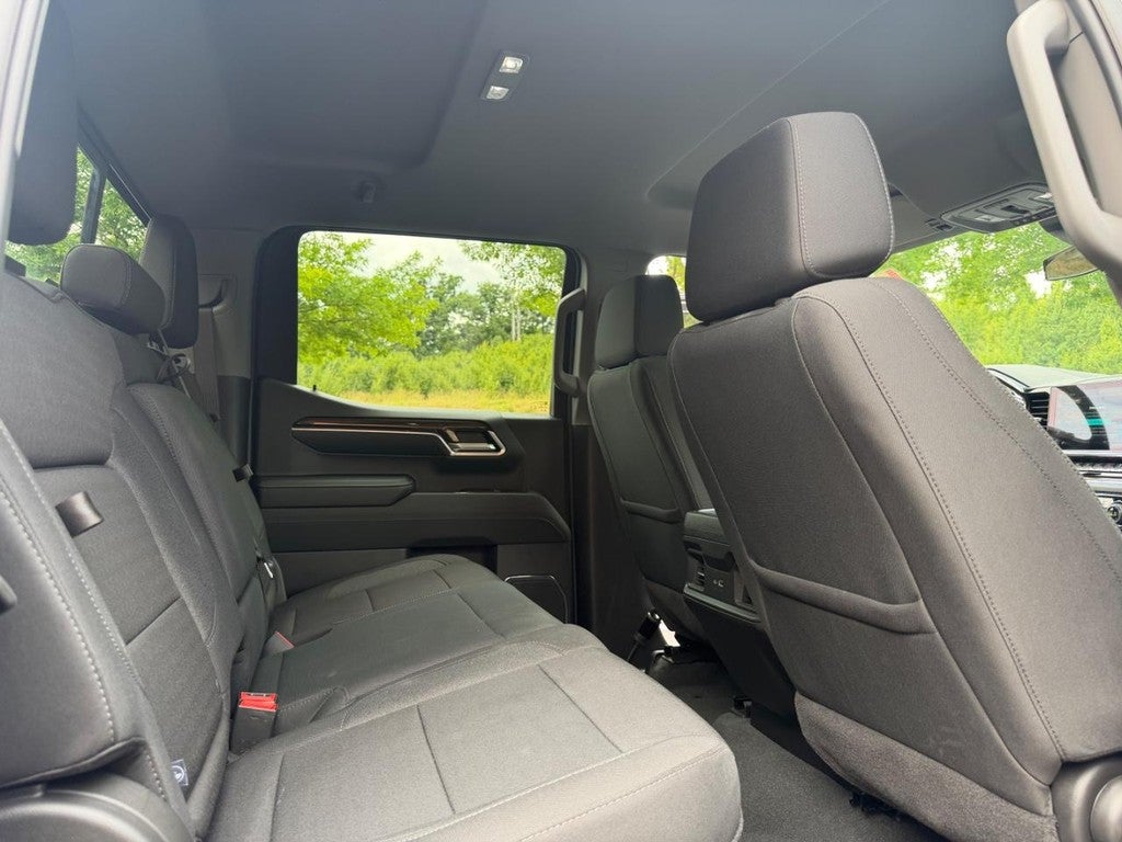2024 Chevrolet Silverado 1500 4WD Crew Cab 147" RST