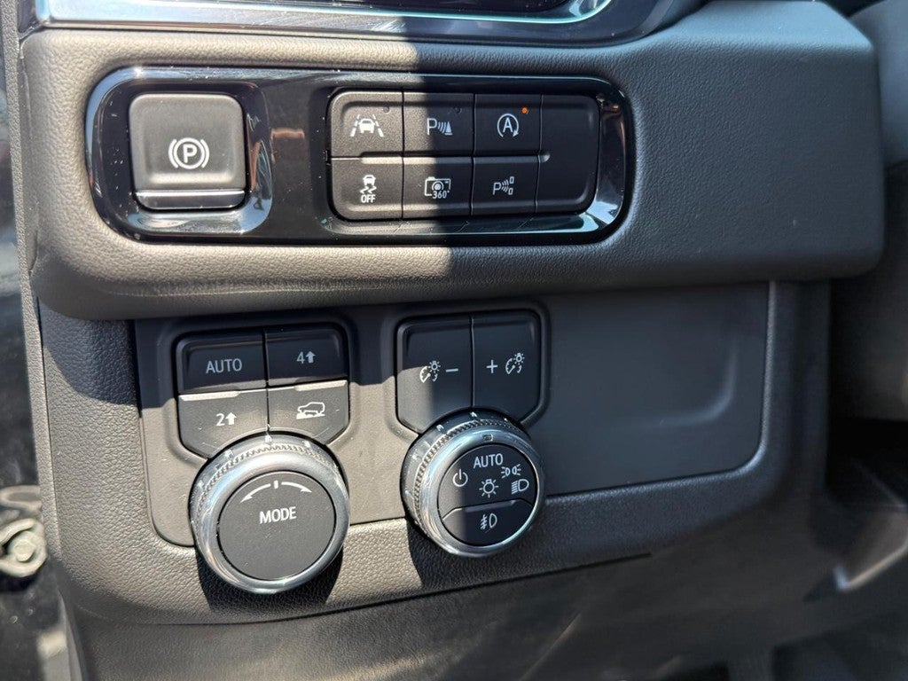 2025 GMC Yukon 4WD 4dr Elevation