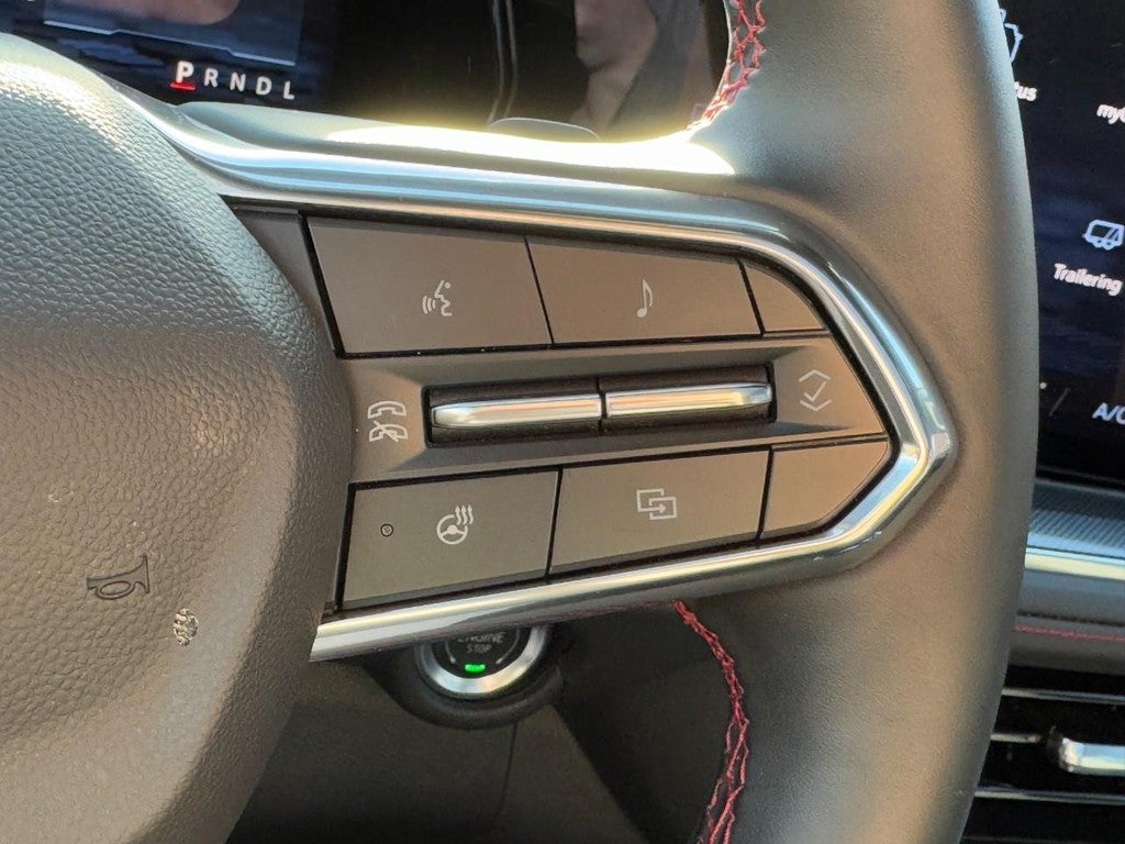 2025 Chevrolet Suburban 4WD 4dr RST