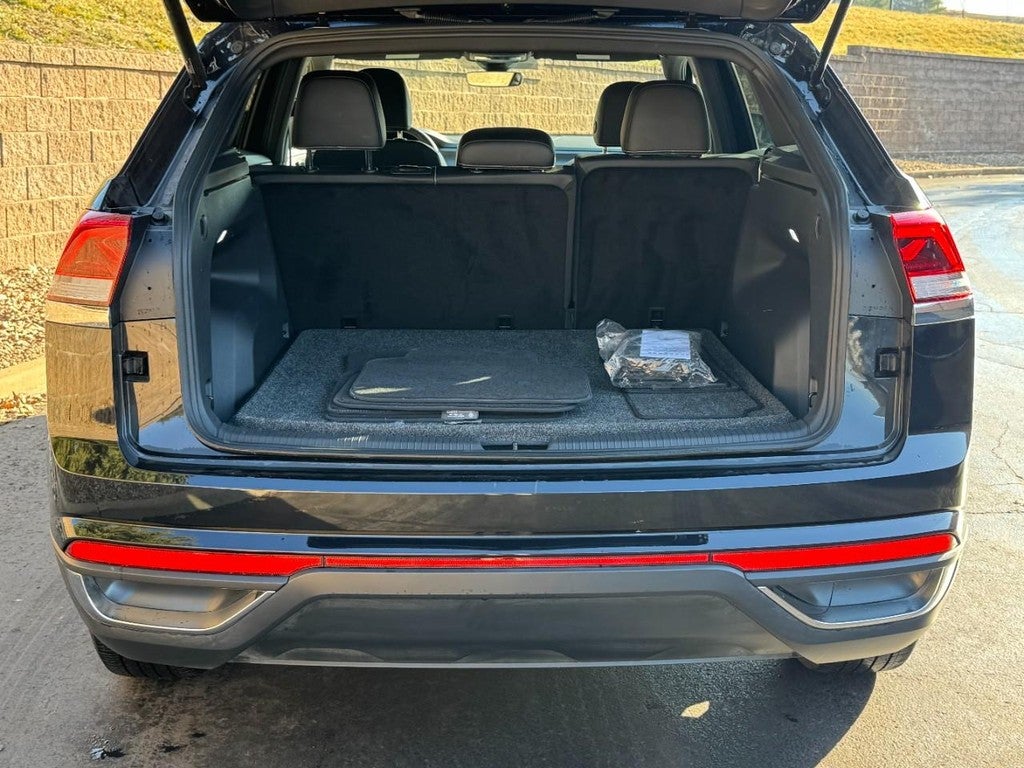 2024 Volkswagen Atlas Cross Sport 2.0T SE FWD