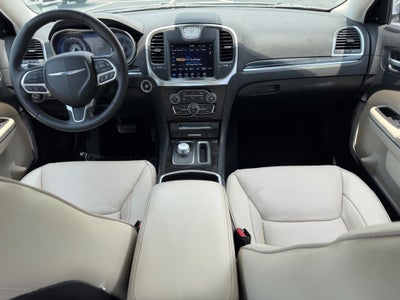 2021 Chrysler 300 Touring L RWD
