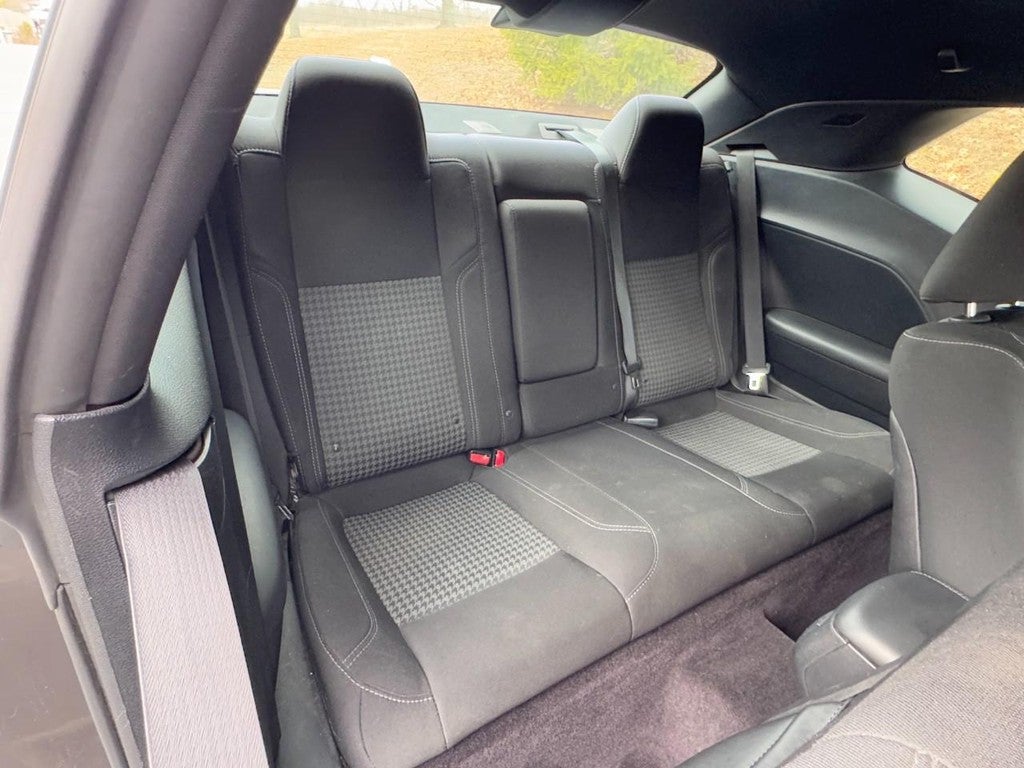 2016 Dodge Challenger 2dr Cpe SXT