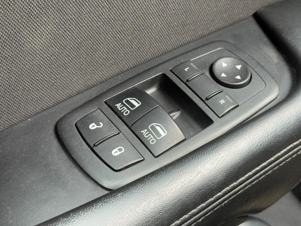 2016 Dodge Challenger 2dr Cpe SXT