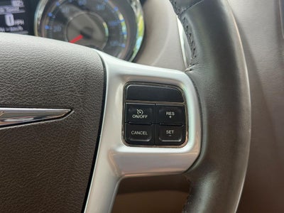 2012 Chrysler Town & Country 4dr Wgn Touring-L