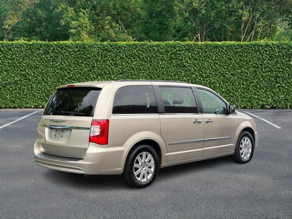 2012 Chrysler Town & Country 4dr Wgn Touring-L