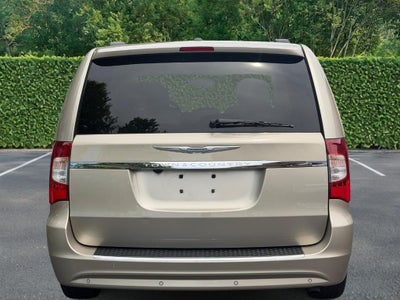 2012 Chrysler Town & Country 4dr Wgn Touring-L