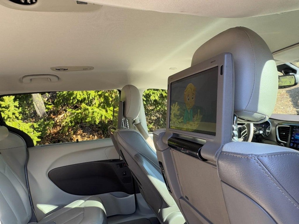 2017 Chrysler Pacifica Touring-L Plus FWD