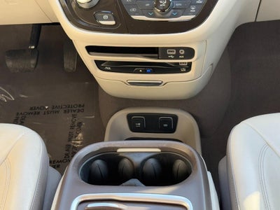 2017 Chrysler Pacifica Touring-L Plus FWD