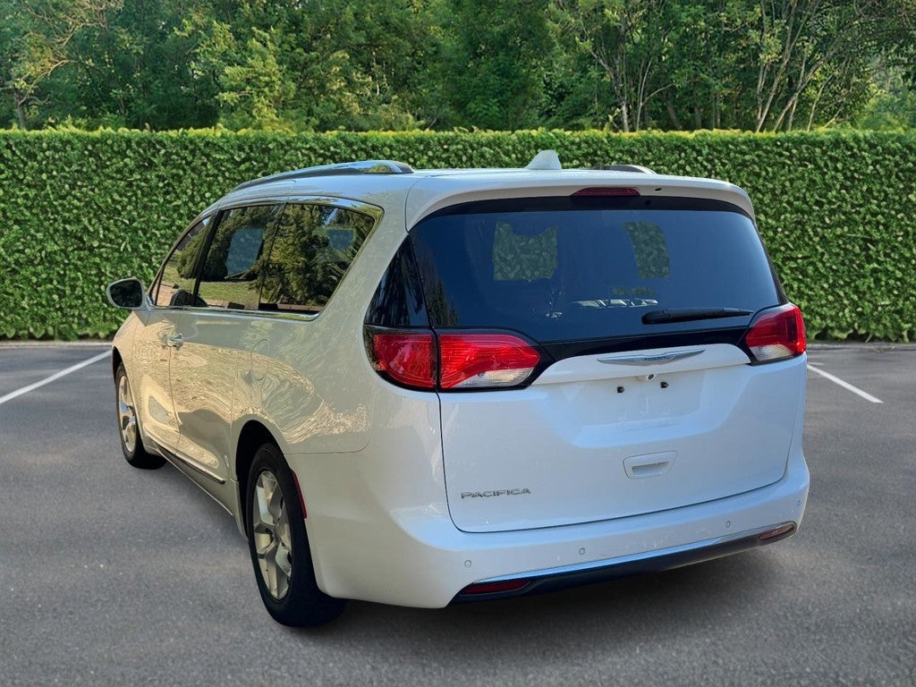 2017 Chrysler Pacifica Touring-L Plus FWD