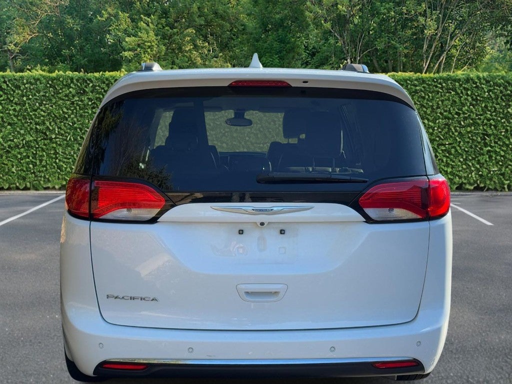 2017 Chrysler Pacifica Touring-L Plus FWD