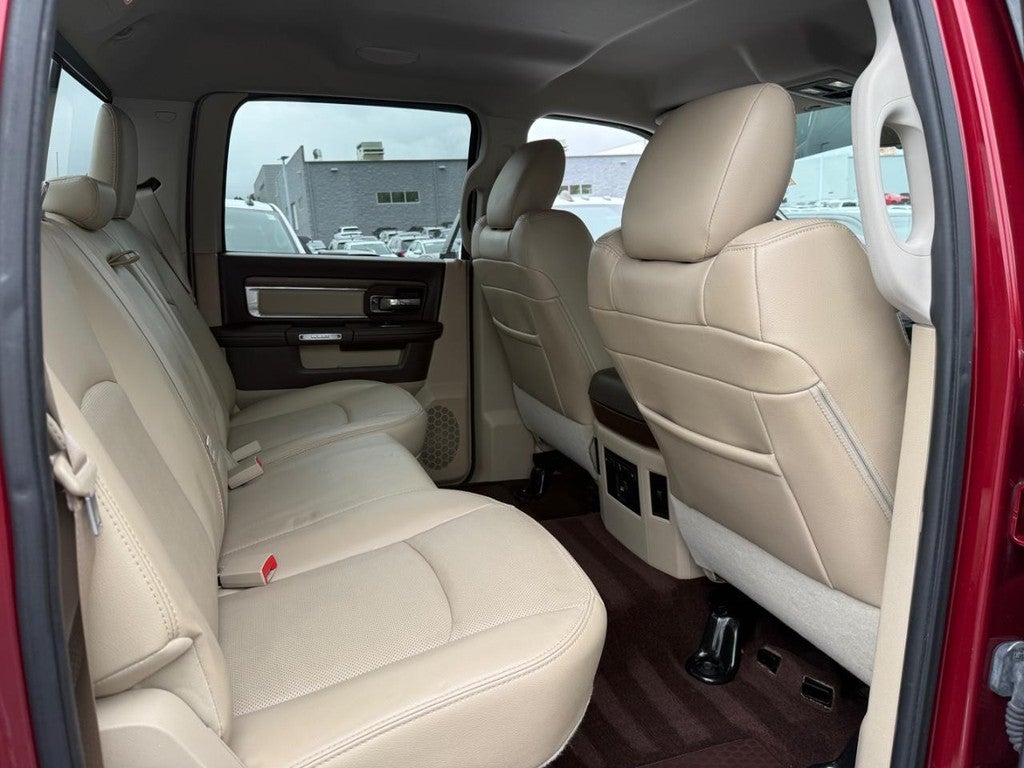 2015 RAM 3500 4WD Crew Cab 149" Laramie