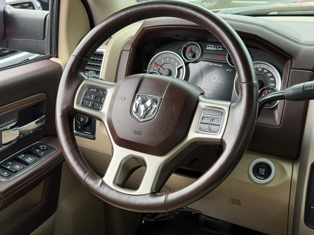 2015 RAM 3500 4WD Crew Cab 149" Laramie
