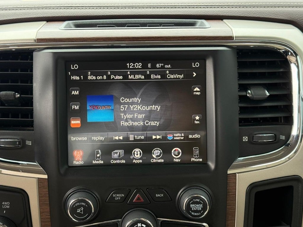 2015 RAM 3500 4WD Crew Cab 149" Laramie