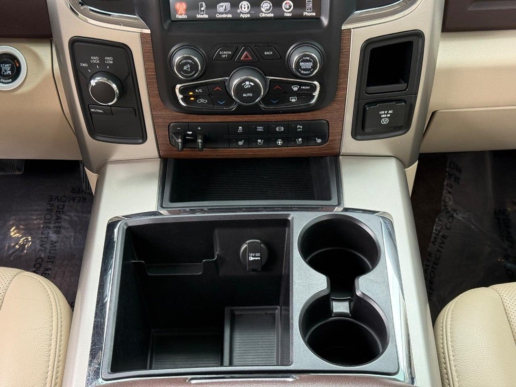 2015 RAM 3500 4WD Crew Cab 149" Laramie