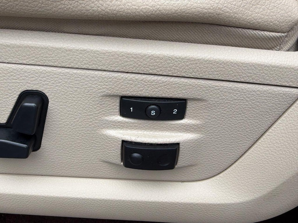 2015 RAM 3500 4WD Crew Cab 149" Laramie