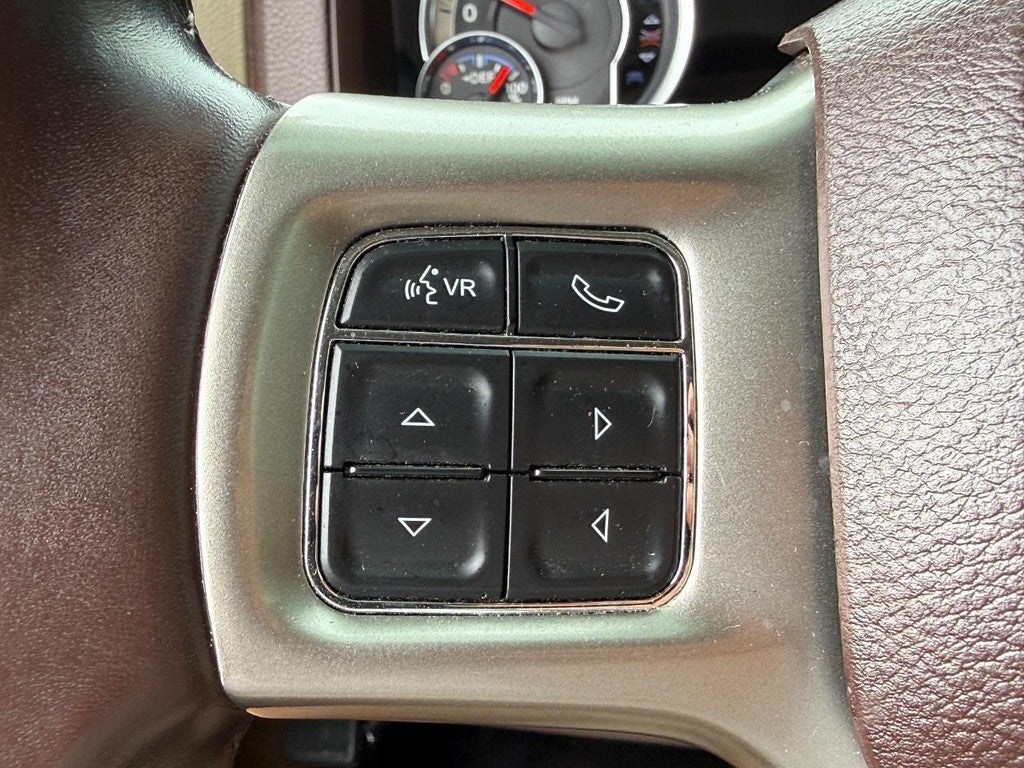 2015 RAM 3500 4WD Crew Cab 149" Laramie
