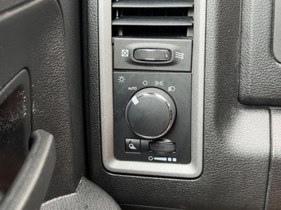 2021 RAM 1500 Classic Tradesman 4x4 Crew Cab 5'7" Box