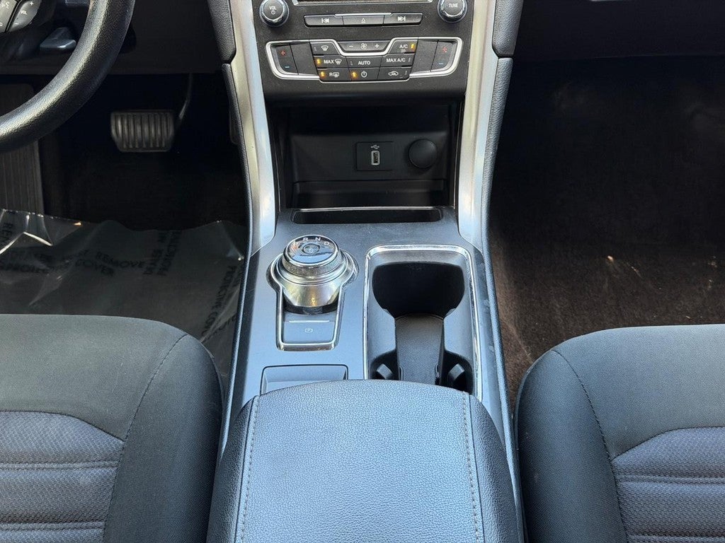 2017 Ford Fusion SE FWD