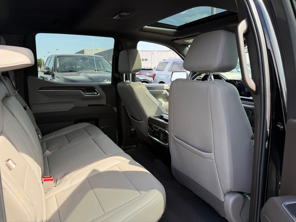 2025 GMC Sierra 1500 4WD Crew Cab 147" SLT