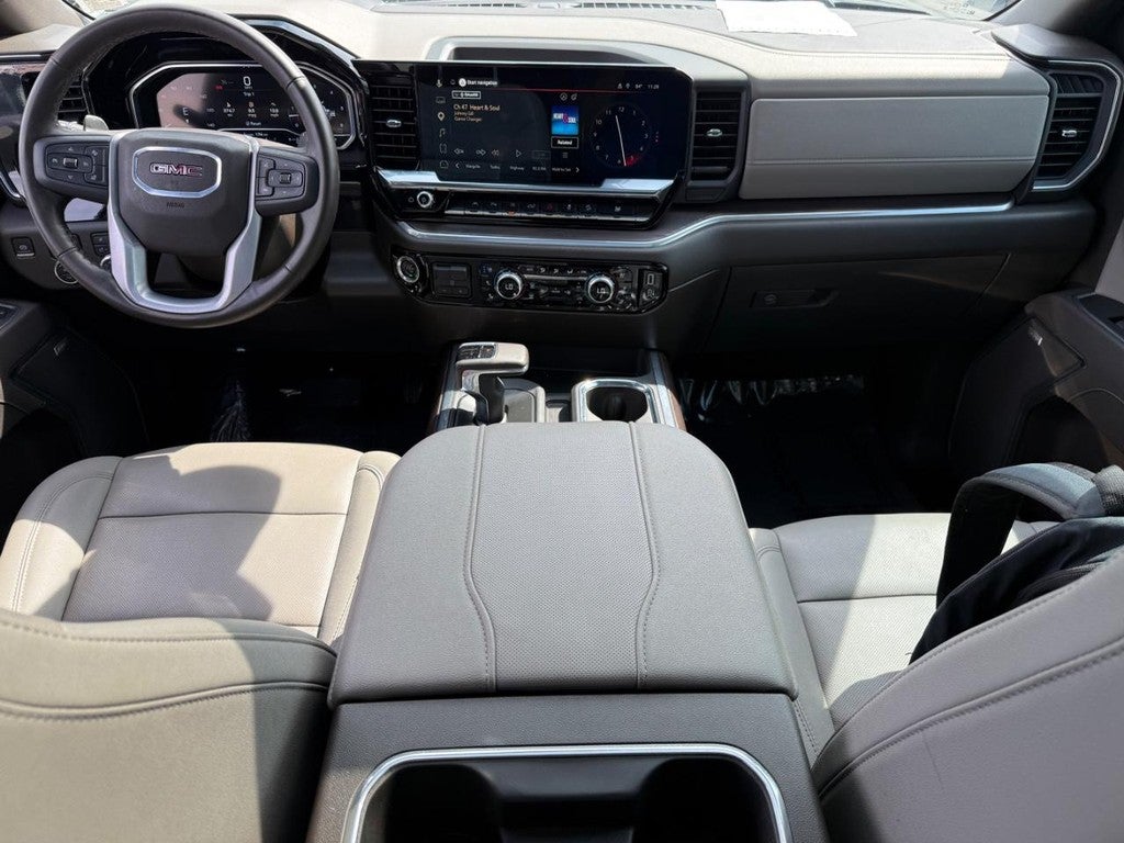 2025 GMC Sierra 1500 4WD Crew Cab 147" SLT