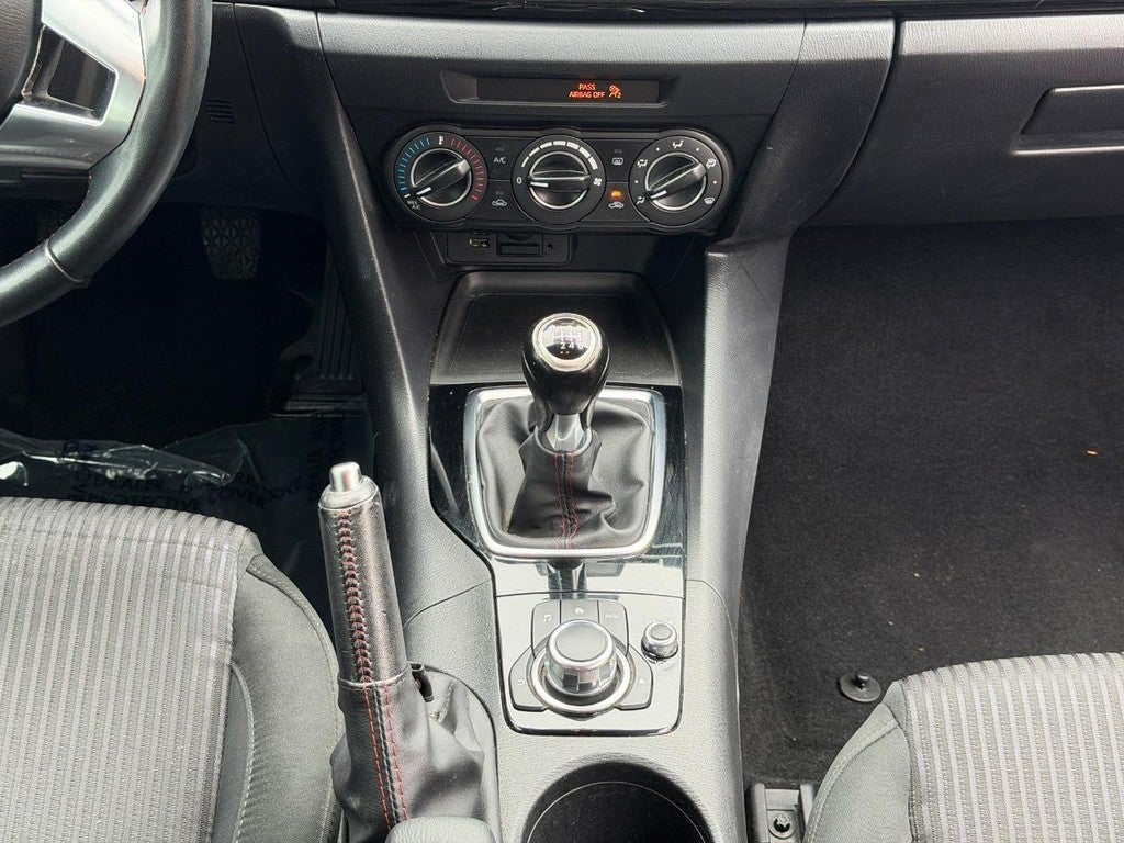 2015 Mazda Mazda3 Sedan 4dr Sdn Man i Touring
