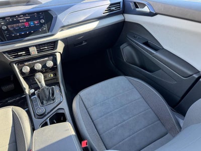 2023 Volkswagen Taos SE 4MOTION