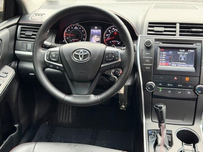 2015 Toyota Camry 4dr Sdn I4 Auto SE (Natl)