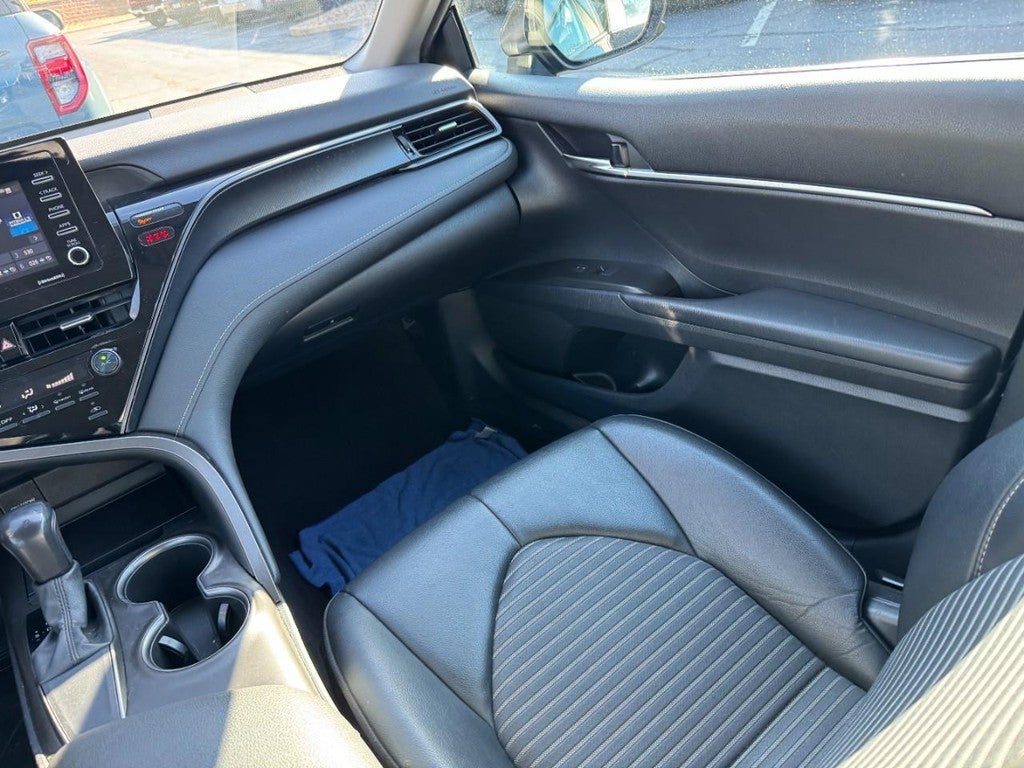 2021 Toyota Camry SE Auto